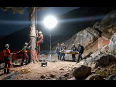 Đèn lồng hình mặt trăng di động 90cm 360° không chói